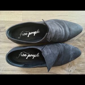 Free People grey loafers, sz 40/9 PRICED TO SELL!